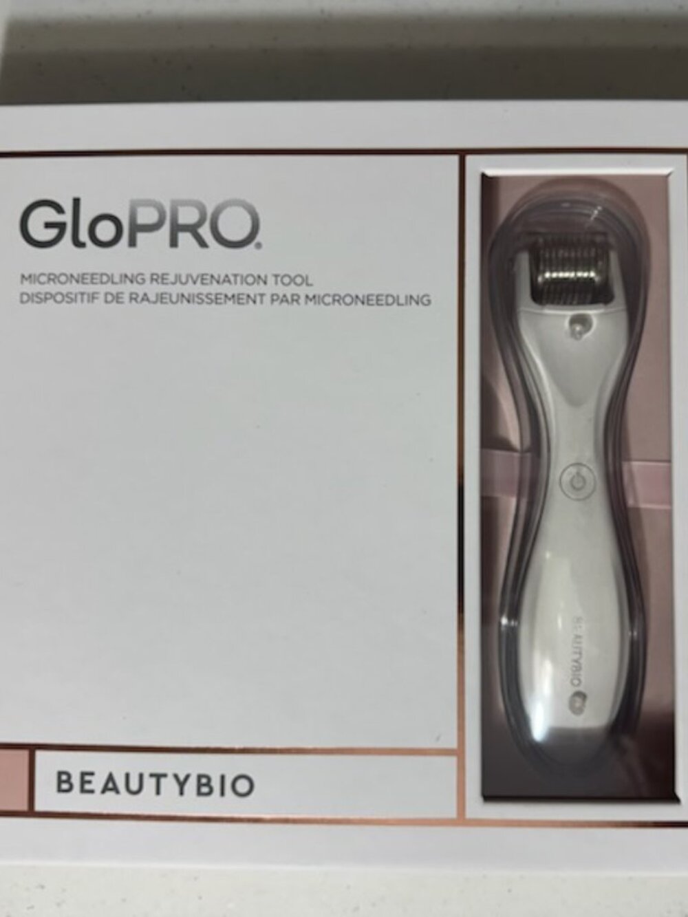 GloPro Microneedling Rejuvenation Tool w/ Spritzer bottle & Skin Prep Pads